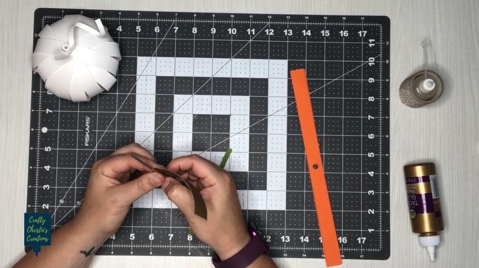 make the stem of the 3d paper pumpkin decoration